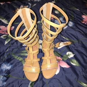 Jessica Simpson gladiators